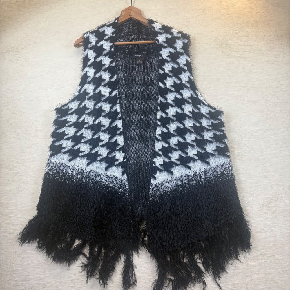 Investments II Women 2X Houndstooth Eyelash Knit Fringe Festival Vest Black